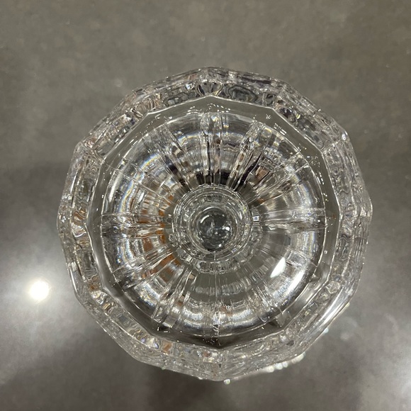 VINTAGE INDIANA GLASS CLEAR PEDESTAL CANDLE STICK HOLDER/CENTERPIECE/BOWL. - Picture 5 of 5